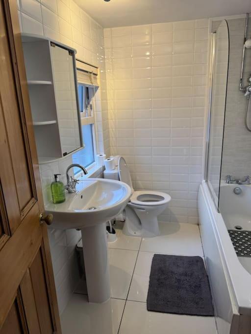 Stylish, Spacious And Central 4 Bedroom House Belfast Exterior photo